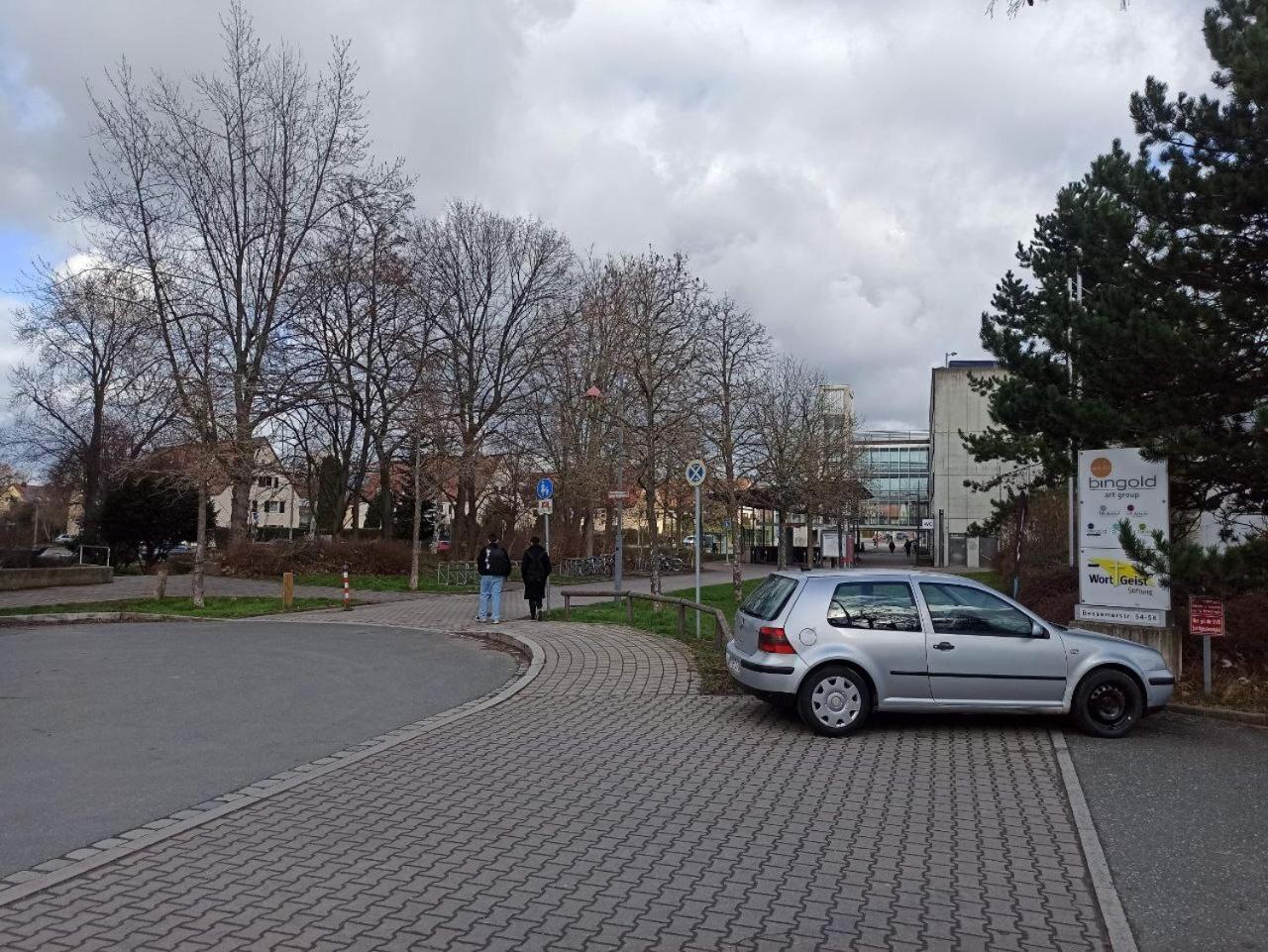 Xzllenz Traum Studio-Apartment, Frei-Parken, U-Bahn, Kueche Nuremberg Bagian luar foto